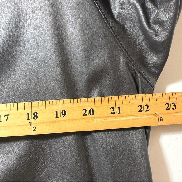 Global Identity lll Padded Shoulders Leather Trench Coat Women's M - Picture 10 of 10